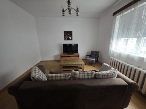 Casa Maria - Bright Large Apartment – khách sạn tại Lupeni