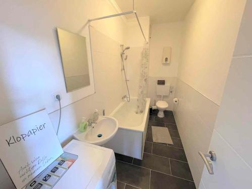2 bedrooms, 4 beds