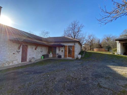 La maison des lieux – khách sạn tại Beauville
