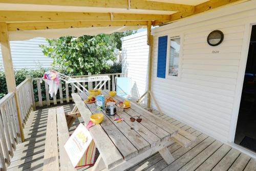 Camping 4 étoiles - Piscine - eeiaee - Camping - La Trinité-sur-Mer