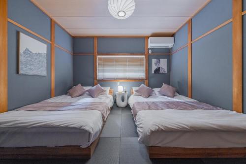 プレイルームのある家族で楽しめるお部屋 手作りの和風のお部屋で疲れを癒す 11台のベッド 22名利用