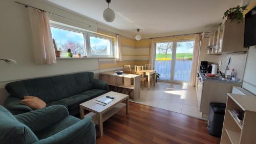 2 bedrooms, 3 beds