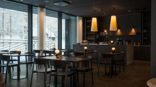 Restorāns, Halo Igloos Resort in Vikajarvi
