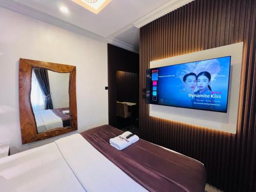 Presken Hotels @ Freedom Way, Lekki in לקי