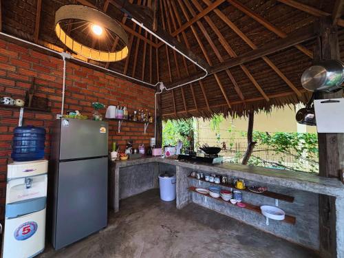 Cocina, Sanctuary Hostel - Art & Adventure in Koh Lanta