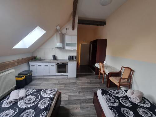 Konyha, Monteur- und Messezimmer Jelinski Arpke in Lehrte