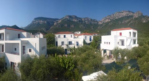 Viesnīcas āriene, Kyfanta, studios & apartments in Kyparissi in Mitropoli (Zarakas)