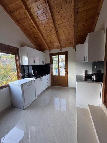 virtuve, Bedena House in Fushëbardhë