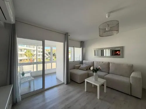 The White Pearl Marbella photo 2