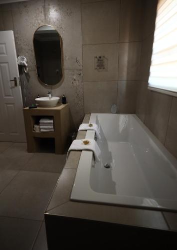 Baño, Silvakruin Guest House in Klerksdorp