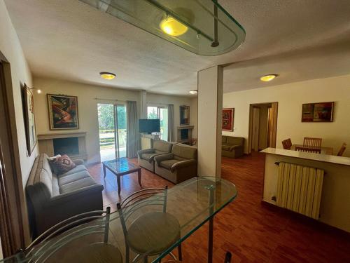 Pokoj pro hosty, 4-Bedroom chalet for Ski and Summer in Kfardebian