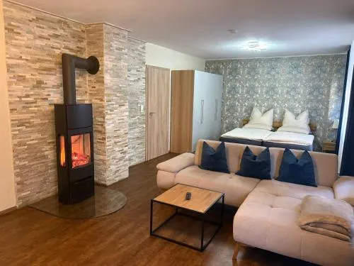 1-Zimmer-Apartment mit Pool in Ellenz-Poltersdorf, Deutschland