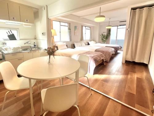 Osaka Shimanouchi BASE 大阪繁華街 道頓堀徒歩4分 女性に人気 Natural Grace Suite for 5