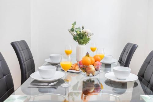 BnBNova - Central London Soho - Sleeps 4 - image 10
