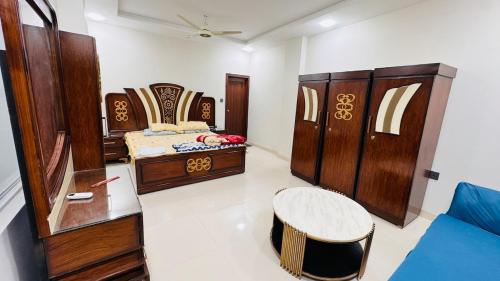 Luxury 1BR Apartment in Sukkur & River View Balcony Near Military Road-1st