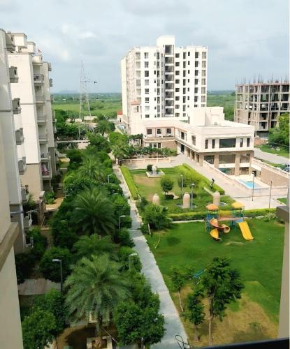 Apartment Balcony Private Peaceful Parking – khách sạn tại Ghooghra