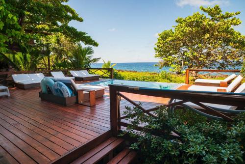 Cocolobo Resort in West End