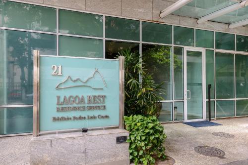 Flat c/ Limpeza Diaria e Estacionamento - LB507 in Lagoa