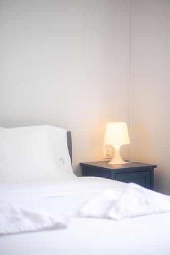 Bright & Cozy House near Beach, Athens