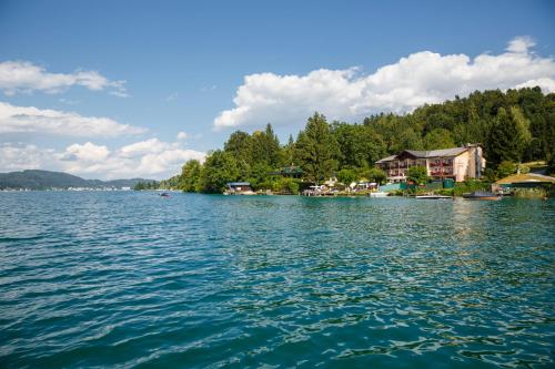 Seehotel Vinzenz - Hotel - Velden am Wörthersee