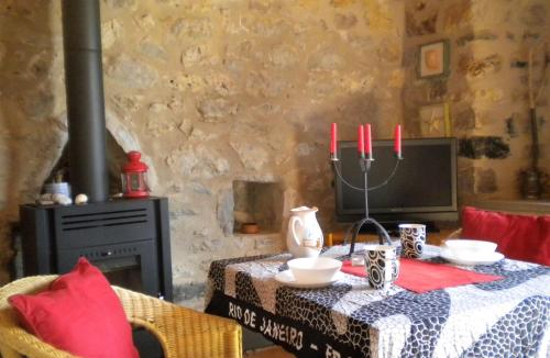 Holiday House In Leonidio With Large Garden gîte à louer Viglítsa