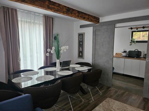 Ravell Lodge- occasional rental in Vaduri
