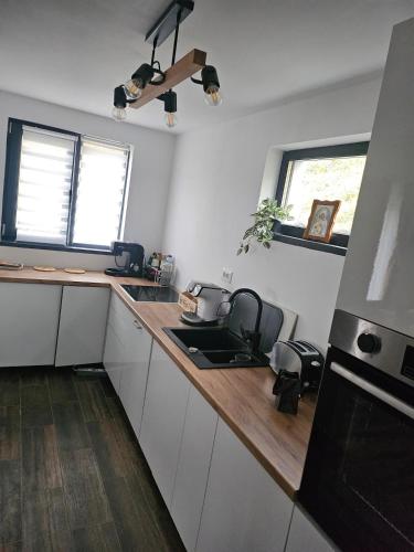 Ravell Lodge- occasional rental in Vaduri