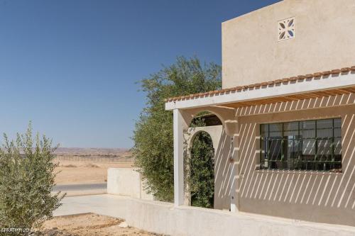 בקתה וטבילה במדבר in Hatzeva