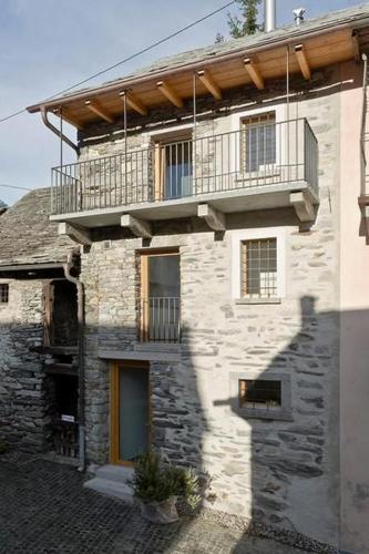  Rustico di vacanza nel nucleo di Moghegno in Moghegno