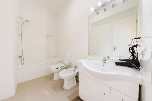 Central Lisbon Gem 8 Guests Modern Apt - image 9