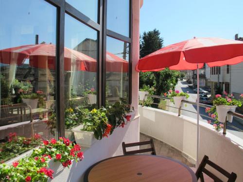Koplietošanas atpūtas telpa ar TV, Guest House & Bistro Lefterova in Kotele