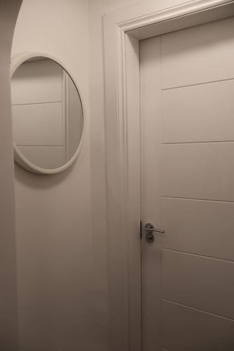 Elegant 3BR Apt at Haymarket - image 10