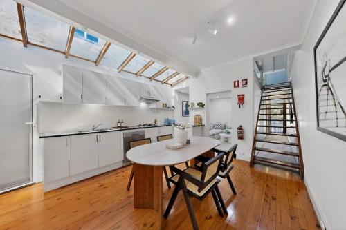Facilities, Charming Waterloo Terrace in Waterloo