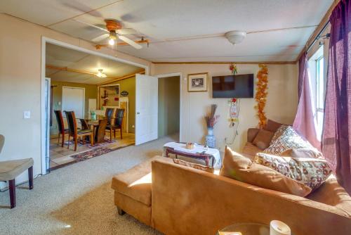 Close to Festivals & Rodeos! Fort Valley Apt