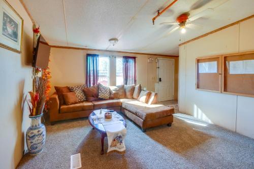 Close to Festivals & Rodeos! Fort Valley Apt in Fort Valley (GA)