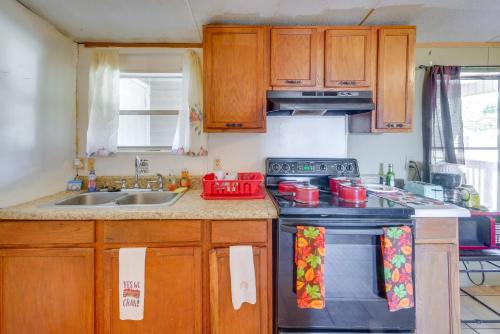 Close to Festivals & Rodeos! Fort Valley Apt in Fort Valley (GA)
