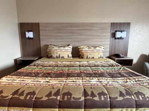 Booneslick Lodge - Neosho