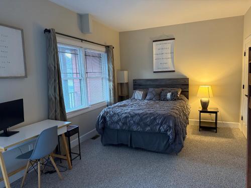 Massive LUX 3BR Ski ON/OFF Condo on MTN.Sleeps 12! in Hunter, USA