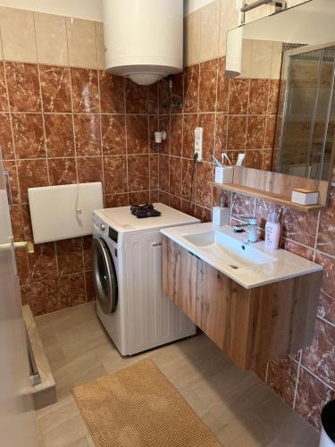 Shower, Panorama Terasz Vendeghaz in Noszvaj