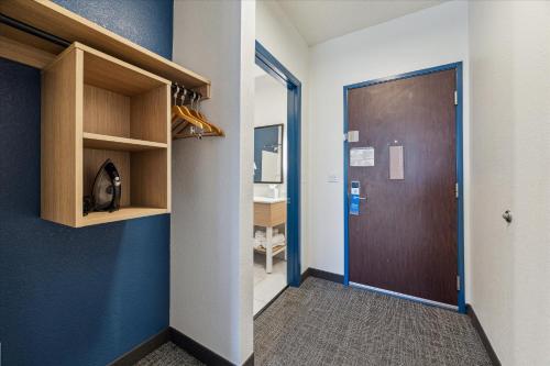 Comfort Suites Houston Galleria - image 3