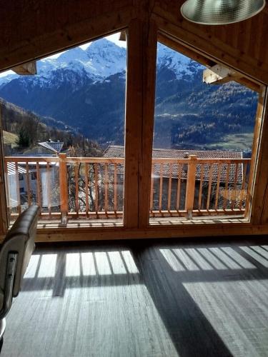 Half-chalet, south-facing, overlooking Mont Pourri