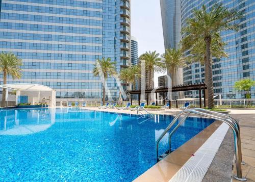 Reem Island Studio Near Galleria in 알림 아일랜드