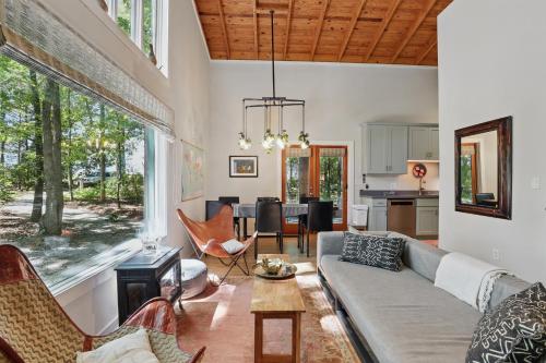 The Artful Bungalow - image 2