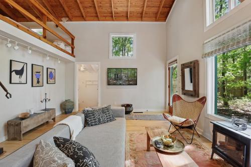 The Artful Bungalow - image 12