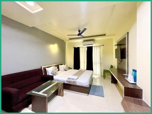 ROOFTOP SEA VIEW TB INN PREMIUM Near Jagannath Temple 10 minute walking distance - Parking And Resta 여행 추천 - 로드트립
