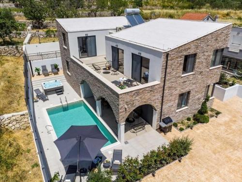 Villa Eden with heated pool – khách sạn tại Cisla