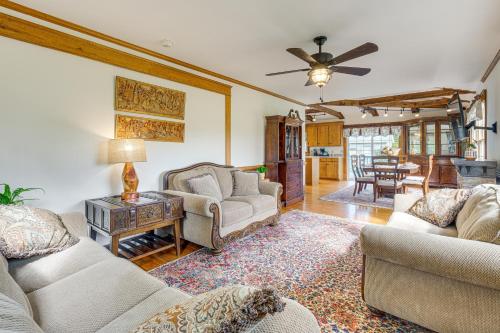 Walk to Dtwn Warsaw: Family Home w/ Deck! in Warsaw (VA)