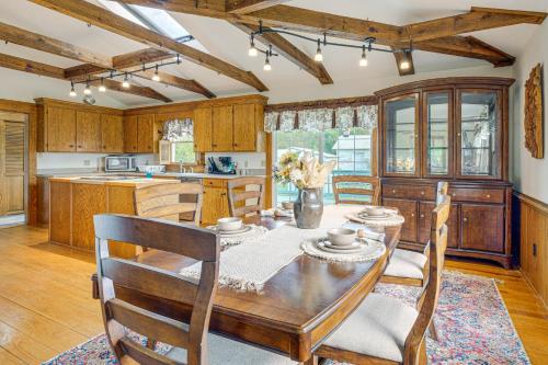 Walk to Dtwn Warsaw: Family Home w/ Deck! in Warsaw (VA)