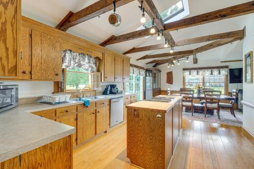 Walk to Dtwn Warsaw: Family Home w/ Deck! in Warsaw (VA)
