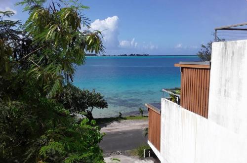 ทัศนียภาพ, Studio with a view of a heavenly lagoon in เกาะโบราโบร่า